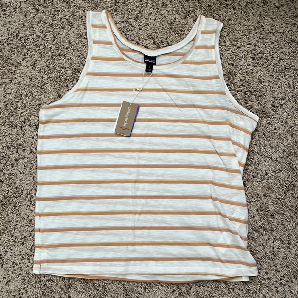 ☀️ Patagonia tank top